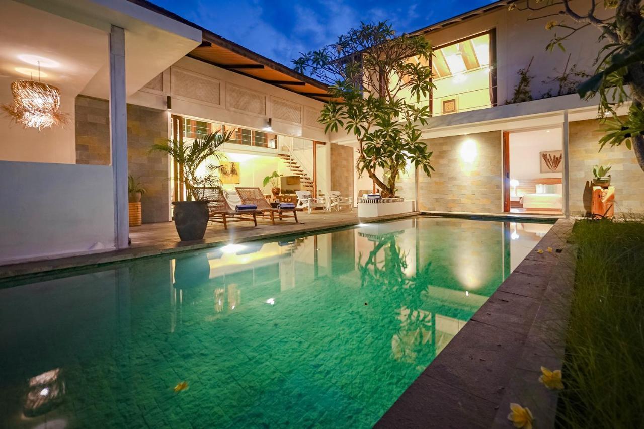 Bias Villa Seminyak 외부 사진