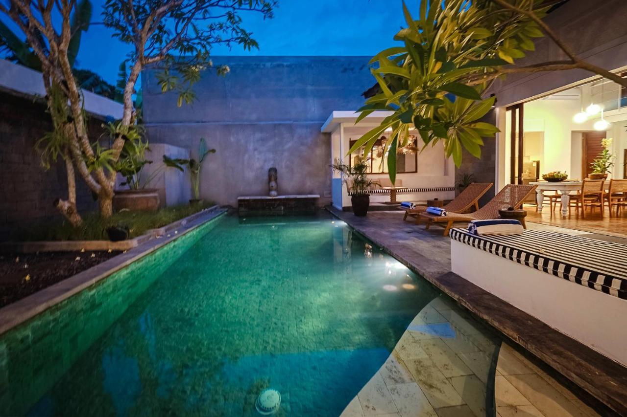 Bias Villa Seminyak 외부 사진